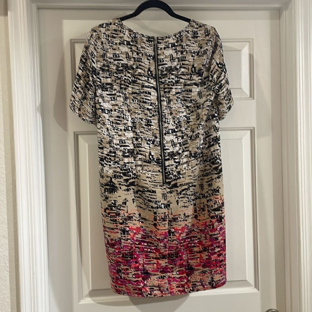 Dalia Shift Dress - Picture 4 of 6